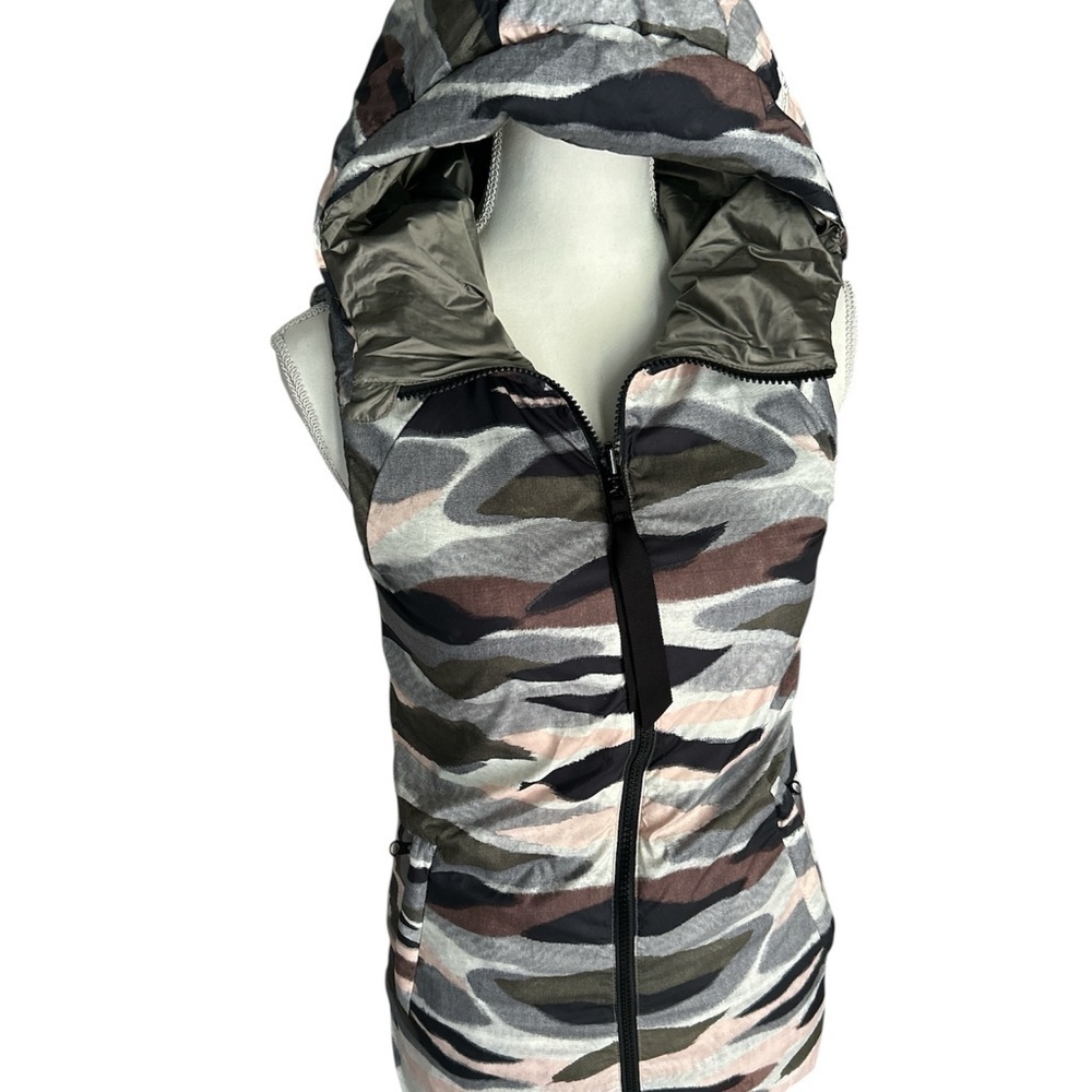 Lululemon Athletica Reversible Camo Vest in Olive